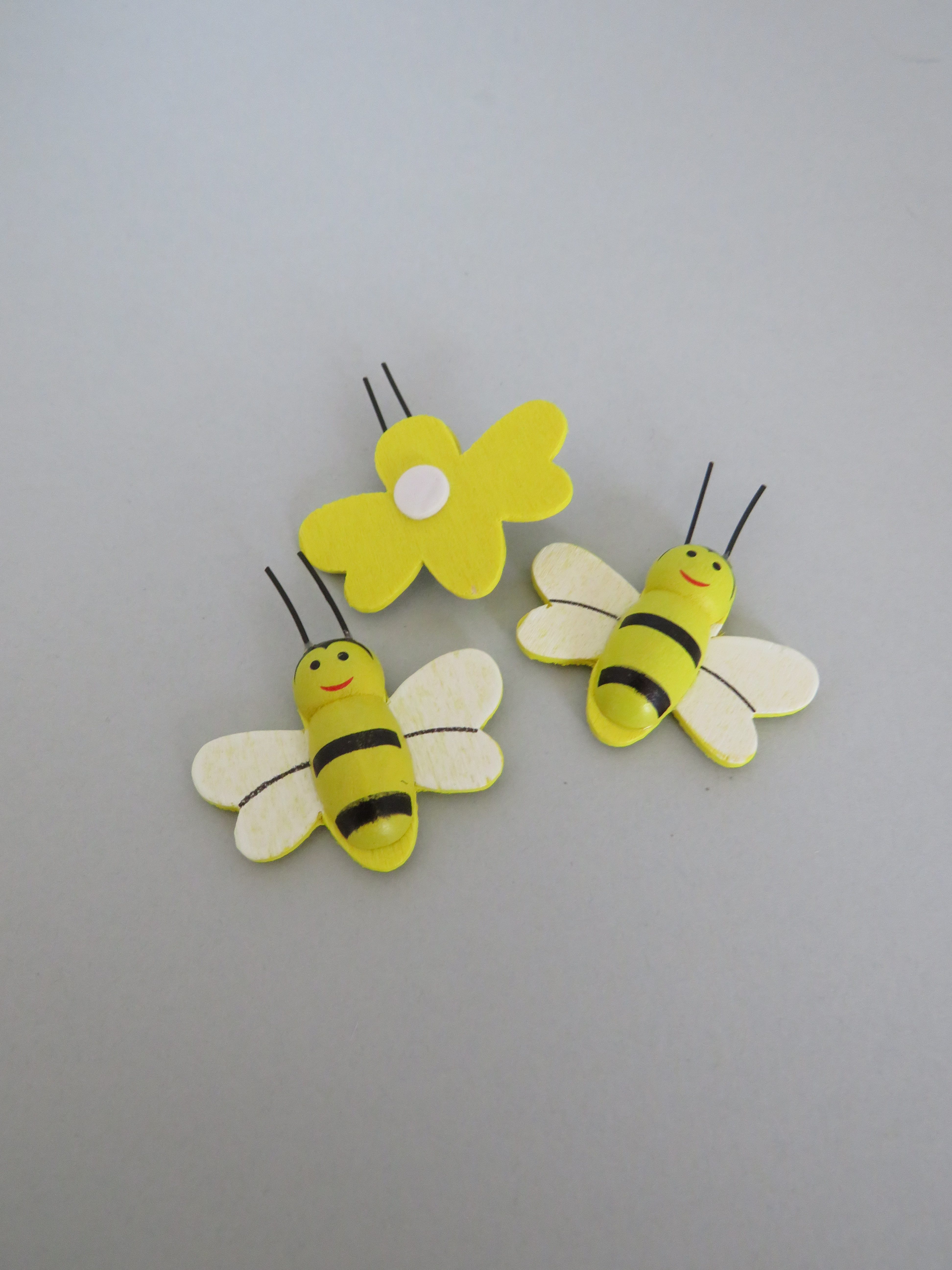 20er-Set Ansteck-Bienen Aus Kunststoff – Dekoration Für Wachskerzen, Imkerei-Party & Bastelprojekte, Ca. 2,1 Cm